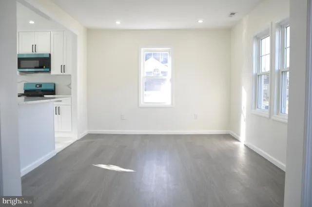 $330,000 | 301 Laurel Avenue, Woodlynne, NJ 08107