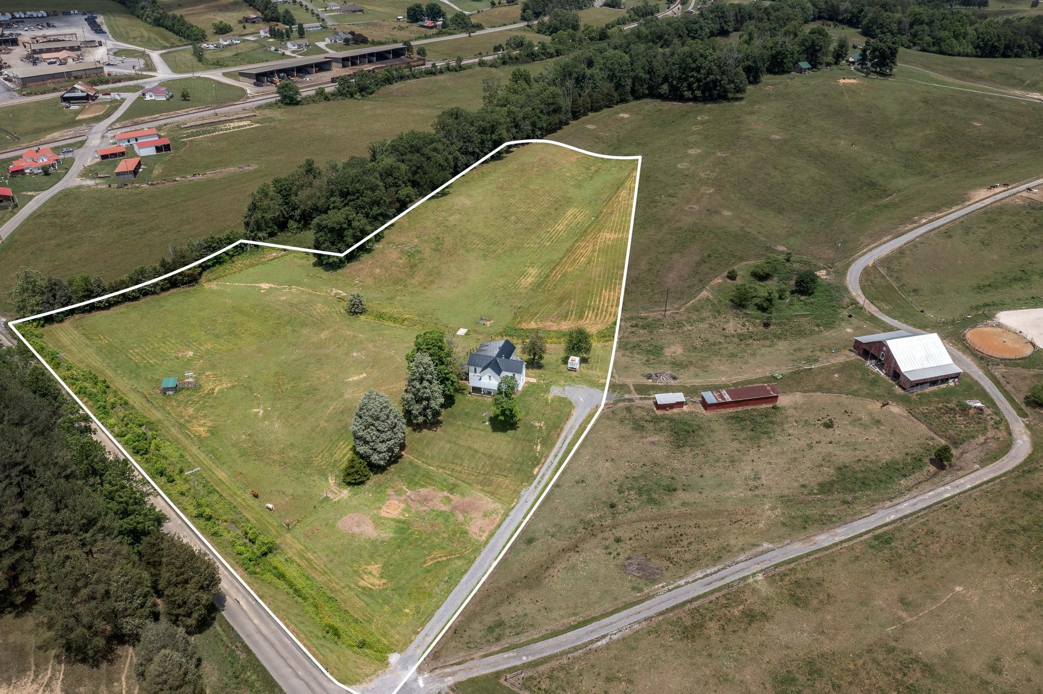 169 Speedwell Road Rogersville, TN 37857 - Photo 3 of 67 169 Speedwell Road (1 of 67)