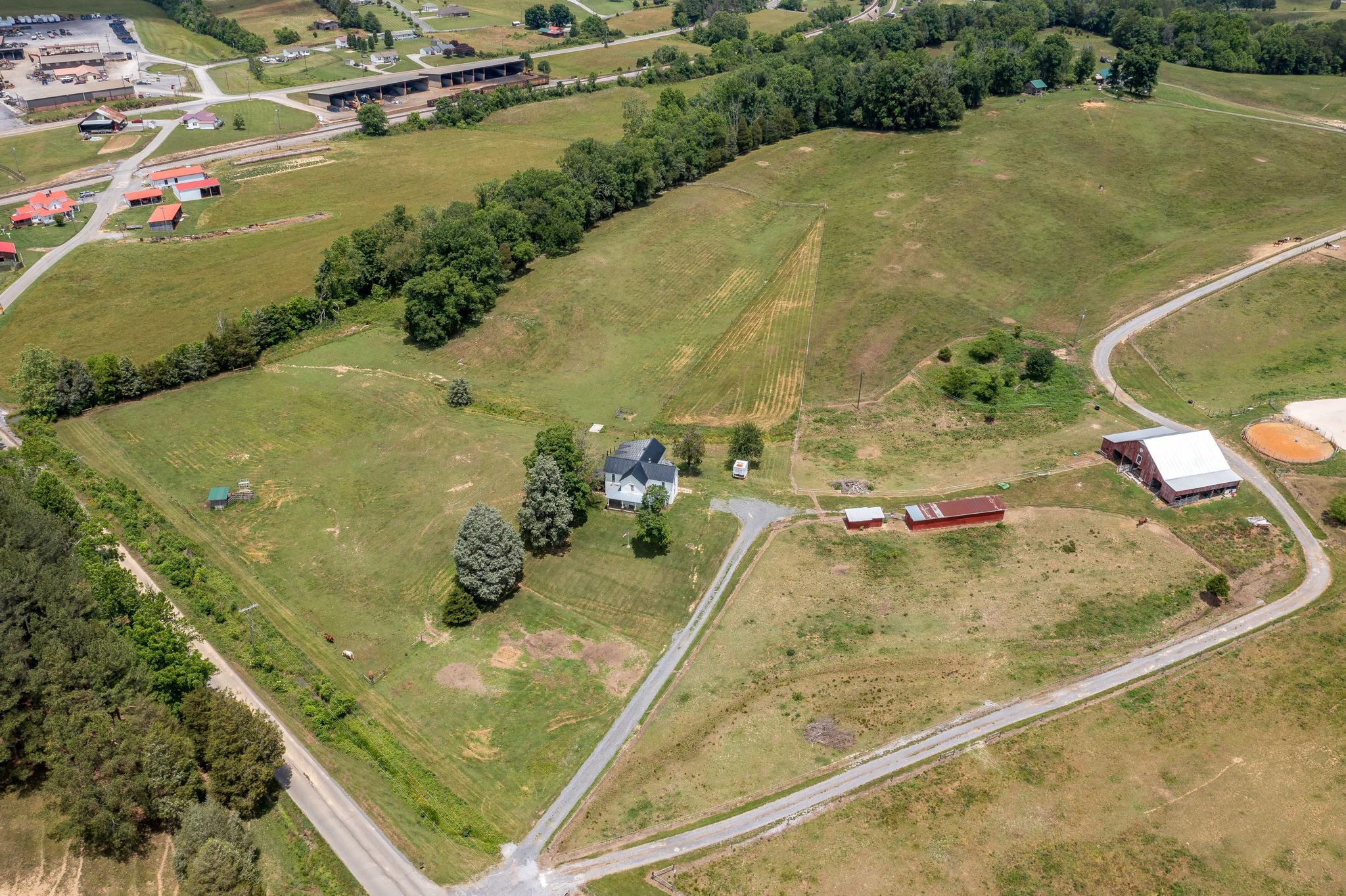 169 Speedwell Road Rogersville, TN 37857 - Photo 4 of 67 169 Speedwell Road (2 of 67)