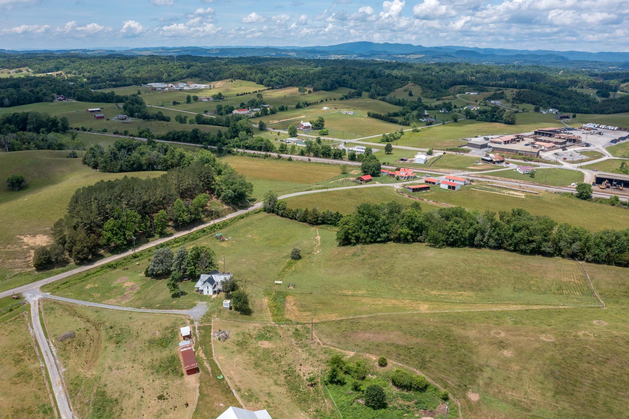 169 Speedwell Road Rogersville, TN 37857 - Photo 5 of 67 169 Speedwell Road (4 of 67)