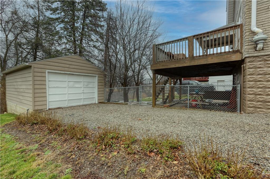 1829 Devonshire Road Coraopolis, PA 15108 - Photo 23 of 25 Gallery Image 23