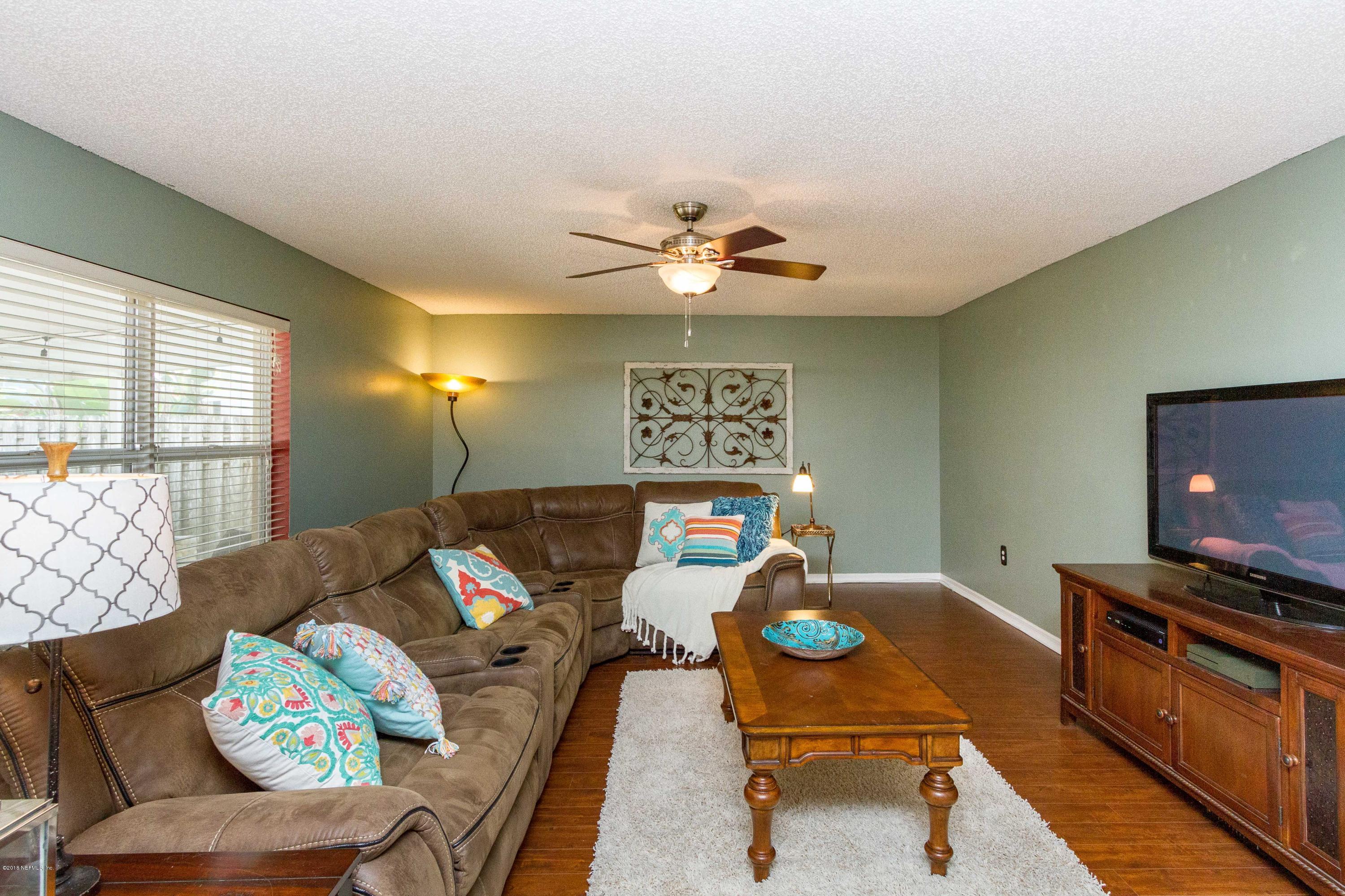 12437 Hickory Forest Road Jacksonville, FL 32226 - Photo 15 of 62 Living Room View 2