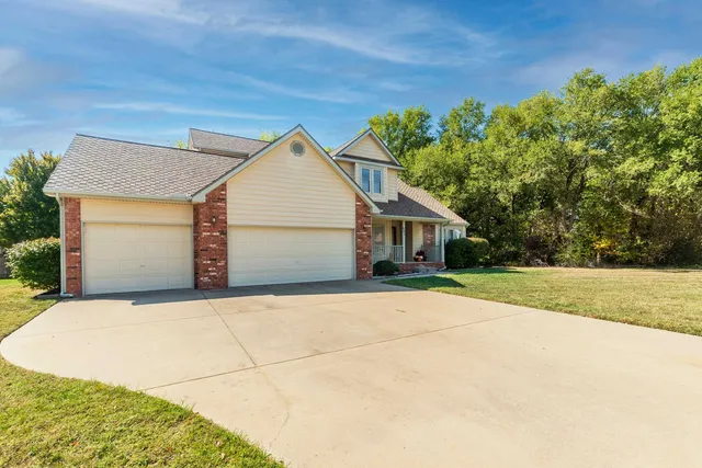 $280,000 | 801 South Stagecoach Street, Wichita, KS 67230