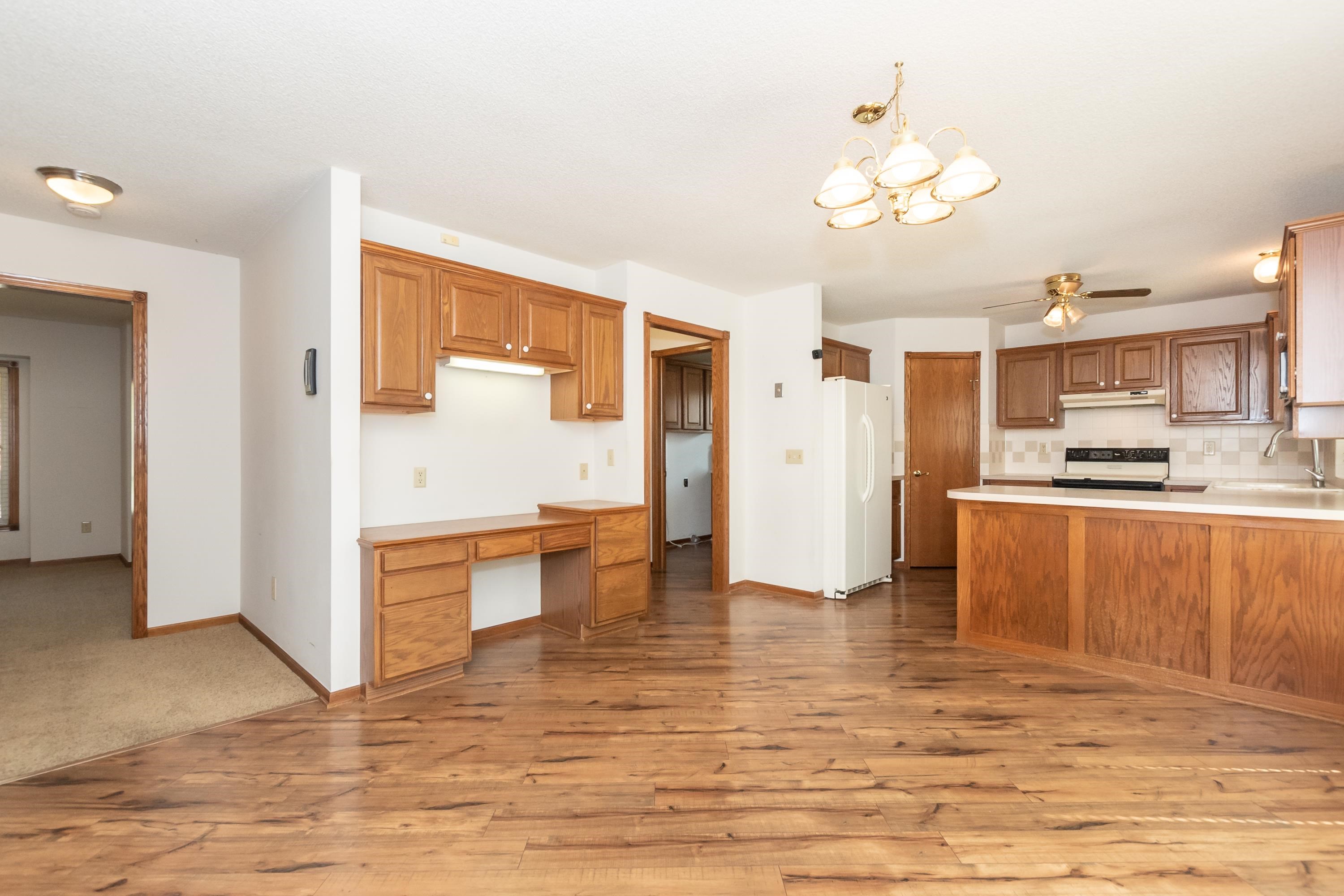 801 South Stagecoach Street Wichita, KS 67230 - Photo 8 of 20