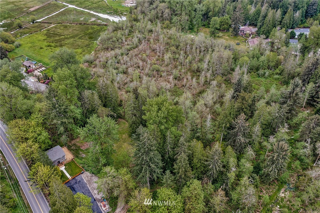 19523 Southeast May Valley Road Issaquah, WA 98027 - Photo 25 of 39