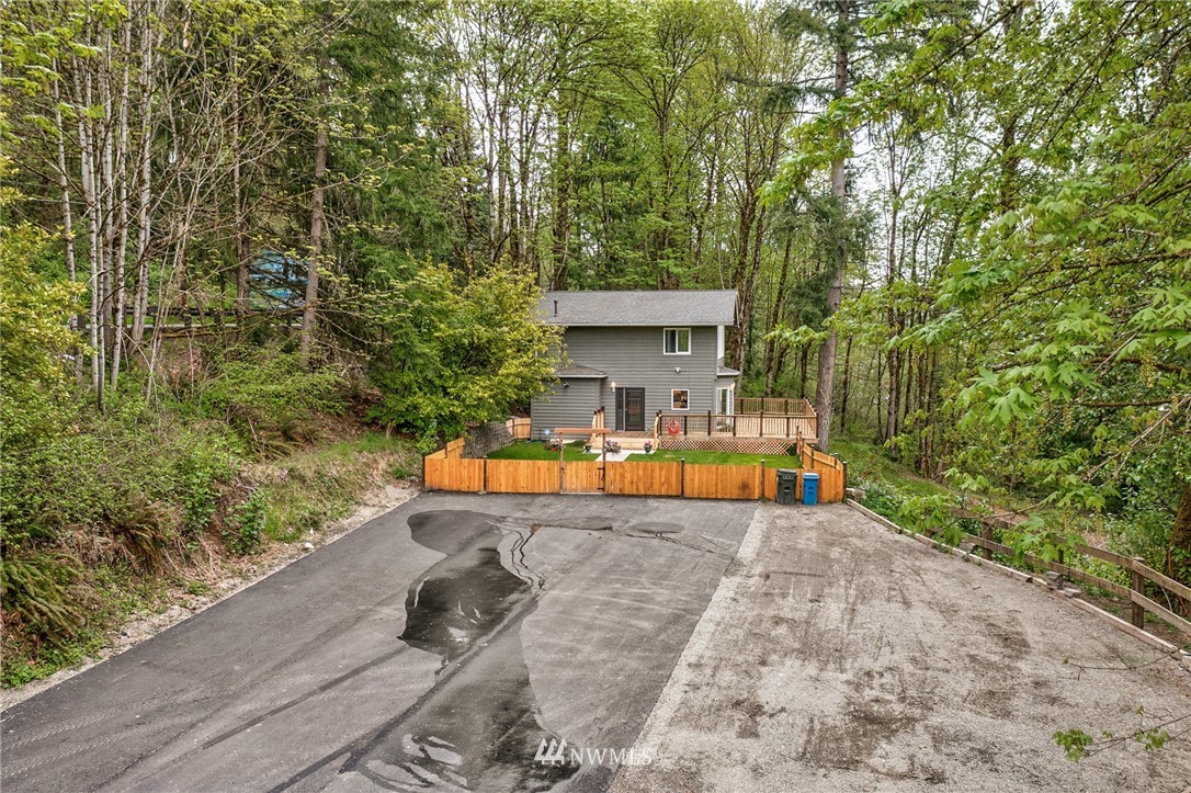 19523 Southeast May Valley Road Issaquah, WA 98027 - Photo 31 of 39