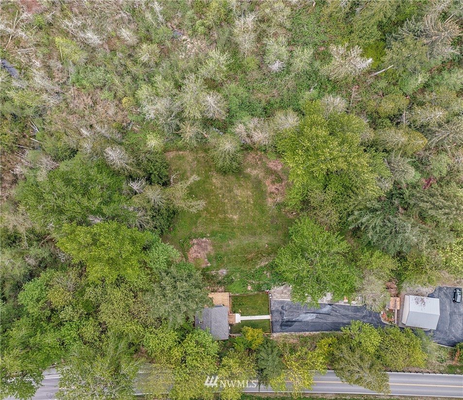 19523 Southeast May Valley Road Issaquah, WA 98027 - Photo 32 of 39