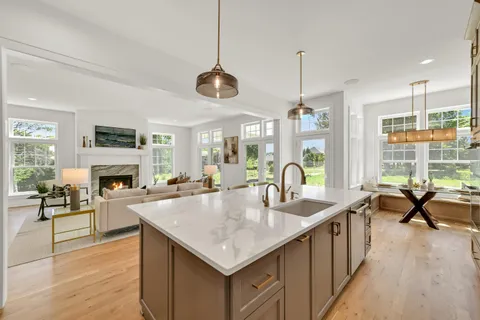 $1,899,000 | 1055 Red Barn Lane, Elm Grove, WI 53122