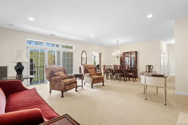 $4,000 | 42 Jo Al, Unit 42, Newtown, CT 06470