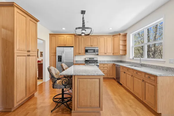 $4,000 | 42 Jo Al, Unit 42, Newtown, CT 06470