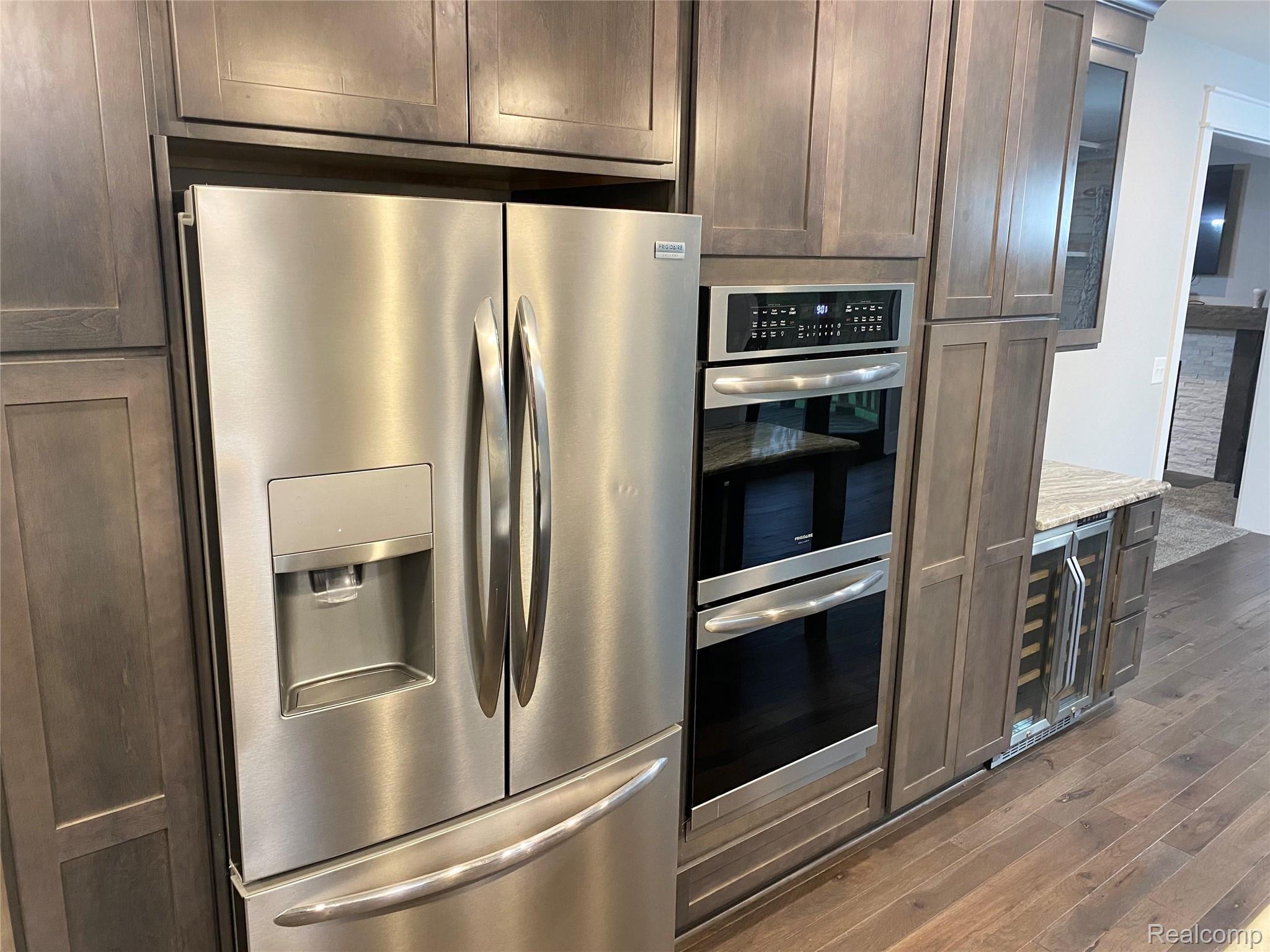 568 South Elba Road Lapeer, MI 48446 - Photo 17 of 43 Kitchen