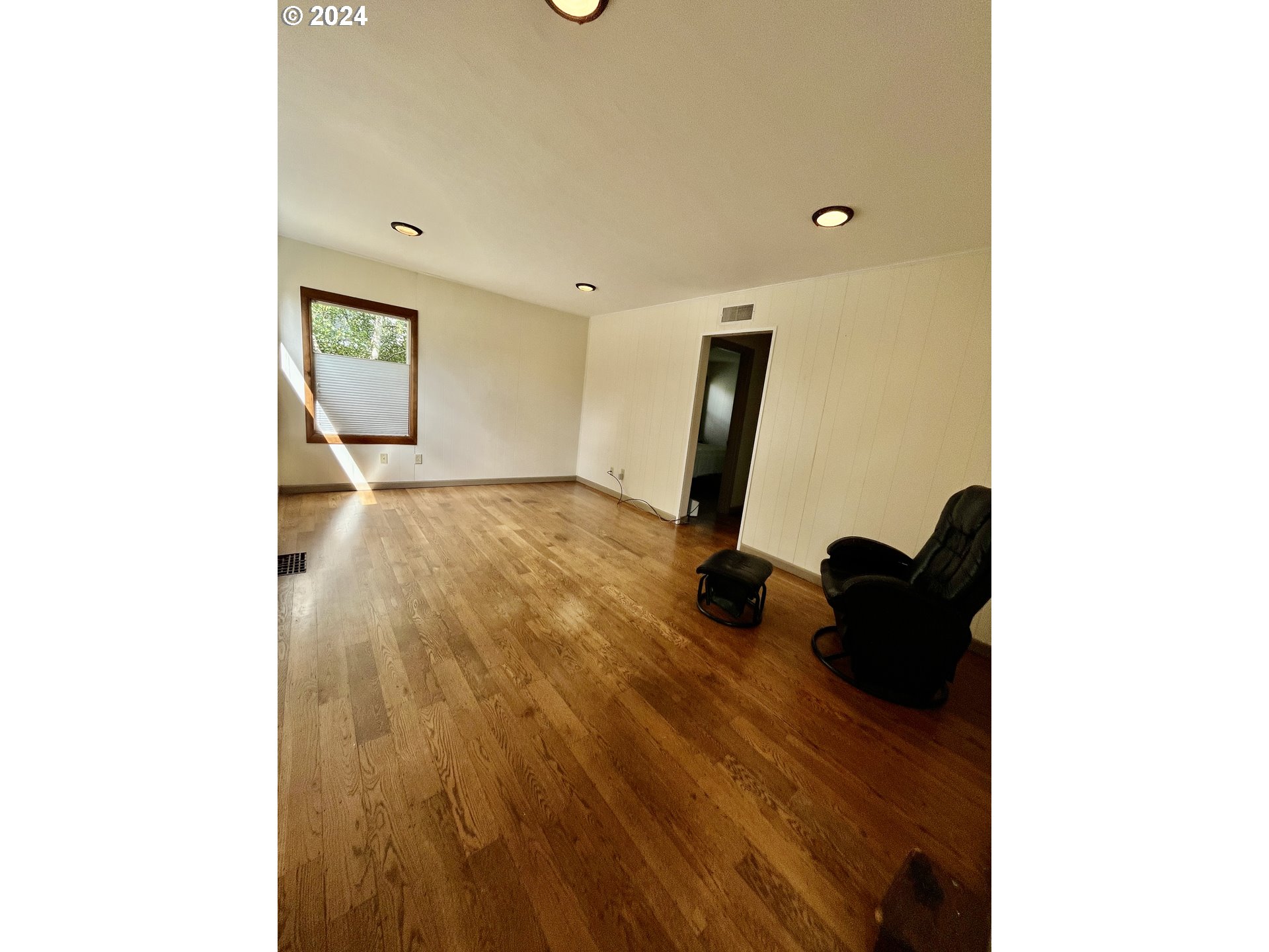 13255 Southwest Hazel Street Beaverton, OR 97005 - Photo 3 of 18 Living Room
