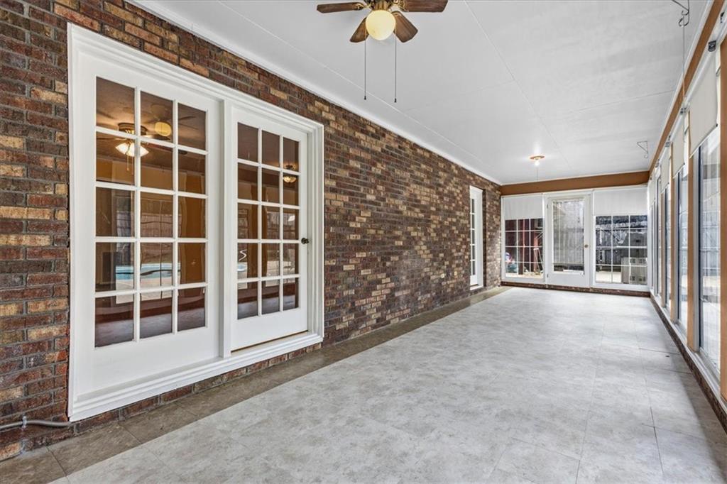 202 Ridgewood Road Cedartown, GA 30125 - Photo 43 of 45 a view of an empty room with a window
