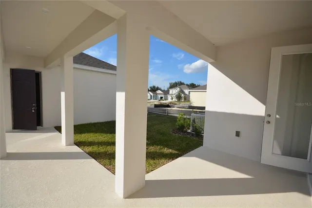 a view interior of the house and entryway