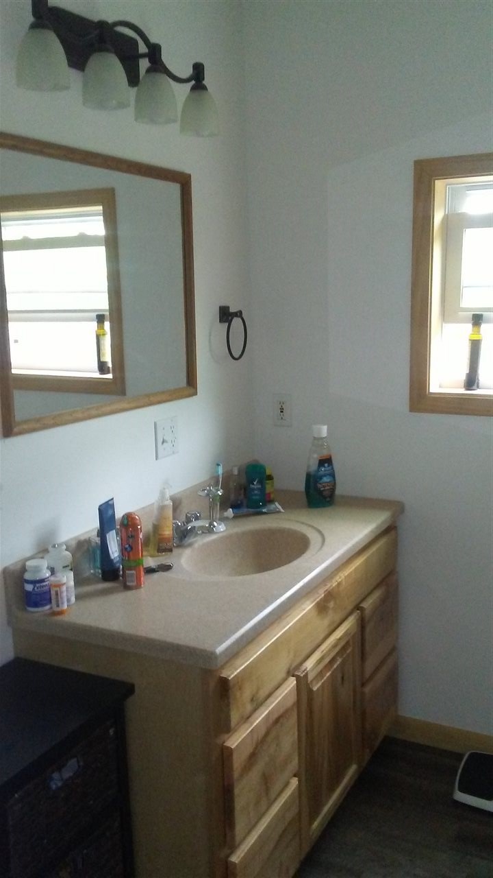 937 Southwest County Line Road Sumner, MI 48889 - Photo 20 of 27 1865945-21.JPG