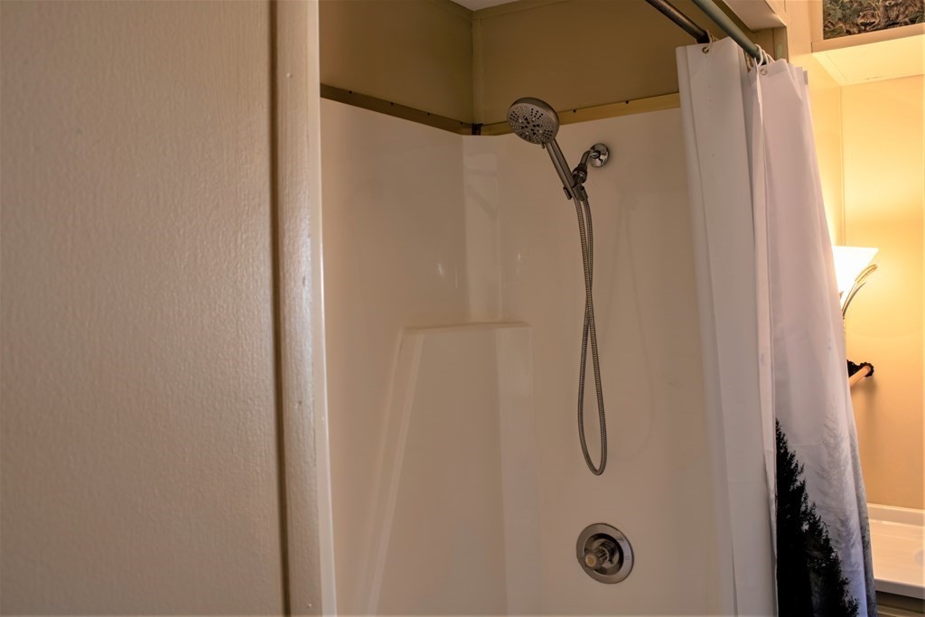 28 Lamplighter Lane Springfield, MA 01119 - Photo 17 of 27 Gallery Image 17