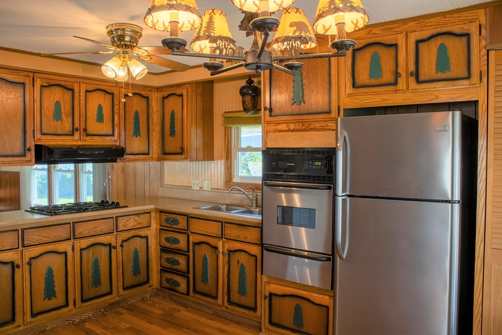 28 Lamplighter Lane Springfield, MA 01119 - Photo 9 of 27 Gallery Image 9