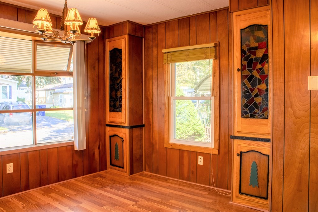 28 Lamplighter Lane Springfield, MA 01119 - Photo 10 of 27 Gallery Image 10