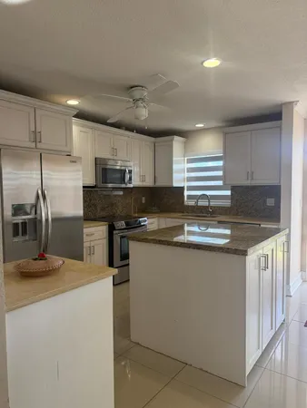 $2,000 | 5775 Fernley Drive West, Unit 131, West Palm Beach, FL 33415