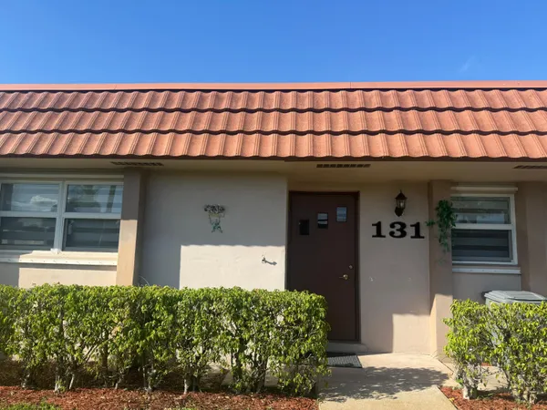 $2,000 | 5775 Fernley Drive West, Unit 131, West Palm Beach, FL 33415