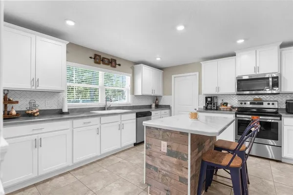 $679,000 | 18209 Meadowlark Circle, Weeki Wachee, FL 34614