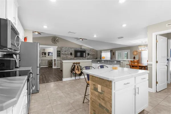 $679,000 | 18209 Meadowlark Circle, Weeki Wachee, FL 34614