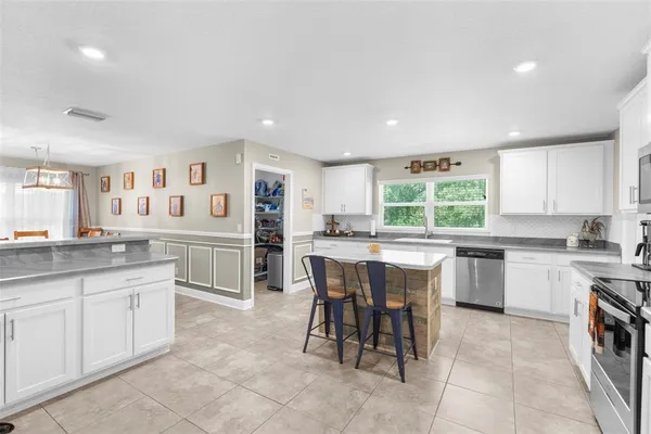 $679,000 | 18209 Meadowlark Circle, Weeki Wachee, FL 34614