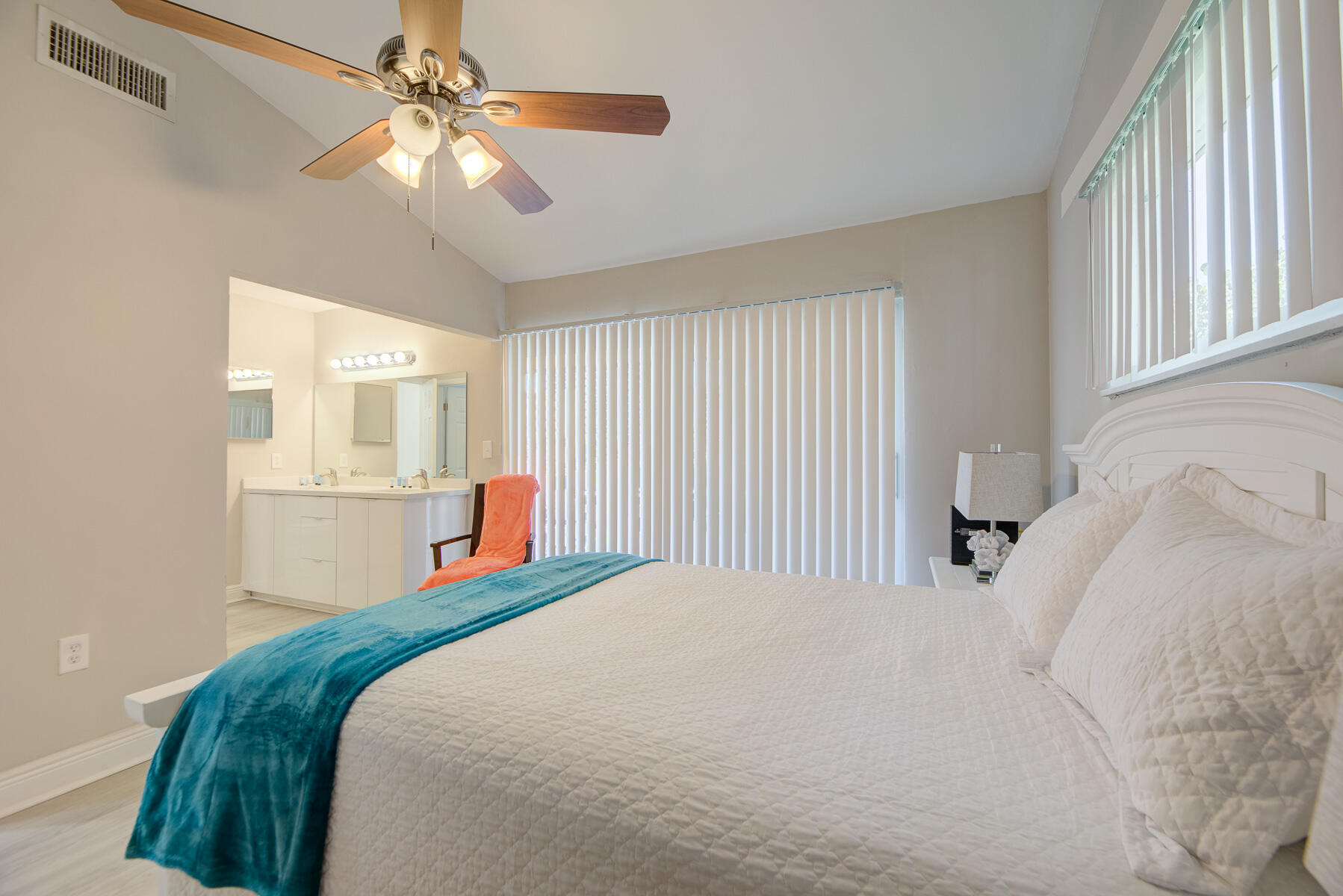 902 Palm Avenue, Unit 3 Boca Raton, FL 33432 - Photo 18 of 30 Photo-26