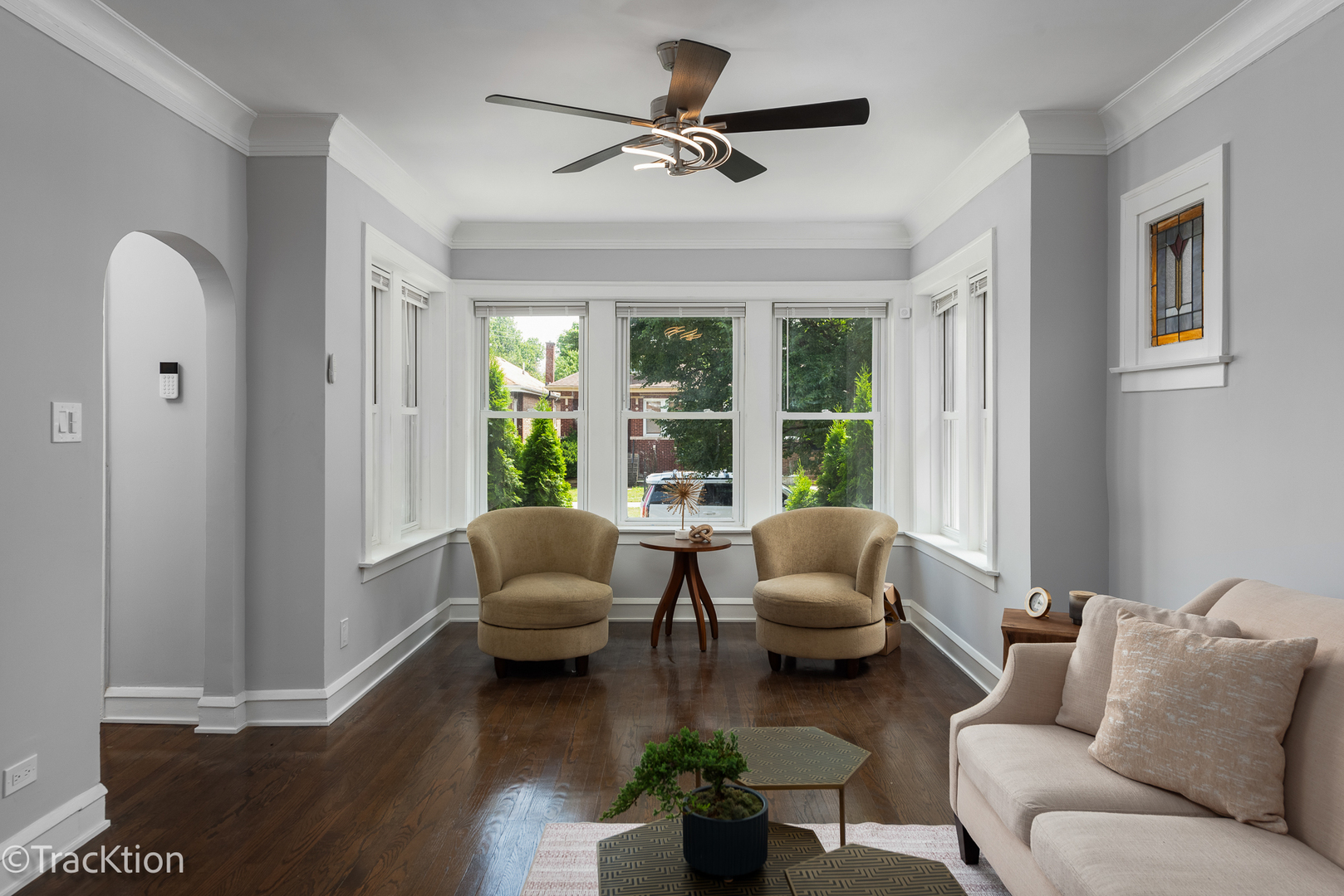 9408 South Rhodes Avenue Chicago, IL 60619 - Photo 2 of 23 Gallery Image 2