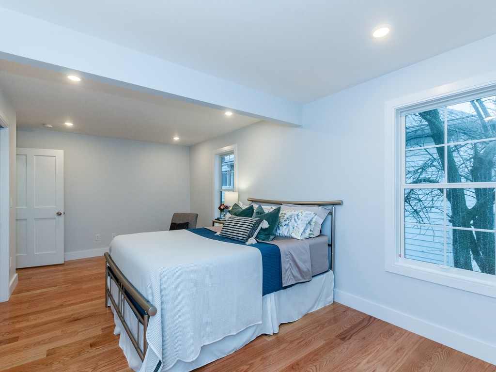 59 Bradford Road, Unit 1 Watertown, MA 02472 - Photo 9 of 20 Gallery Image 9