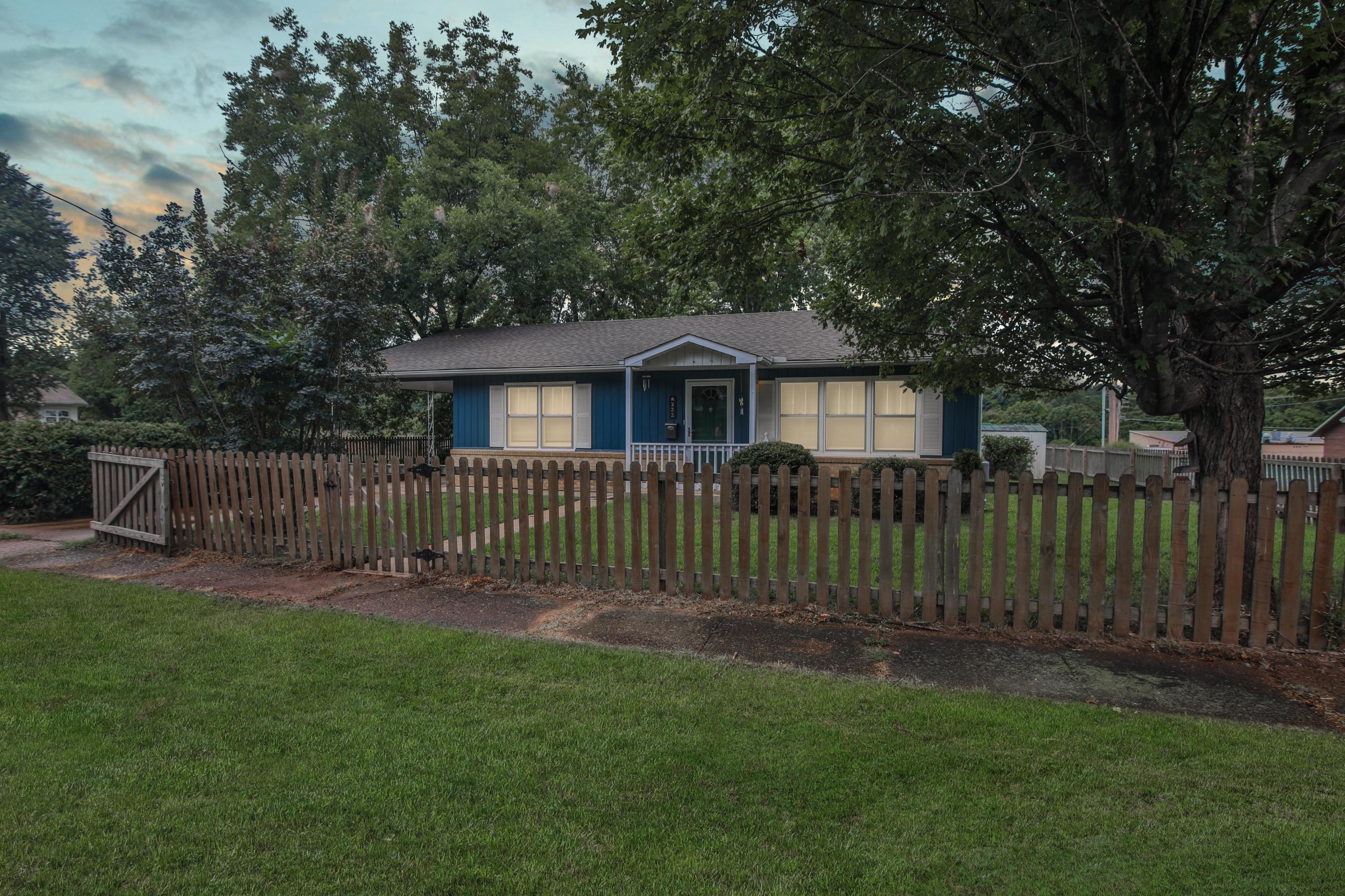 322 Monroe Street Thayer, MO 65791 - Photo 1 of 1 Home for Sale in Thayer mo 2