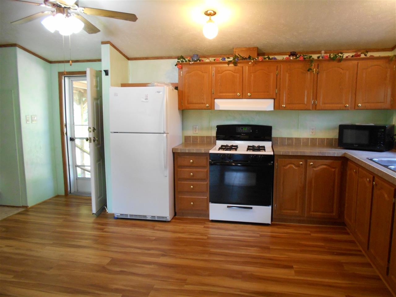 6626 North Nine Mile Road Bentley, MI 48613 - Photo 5 of 15 1802296-4.JPG