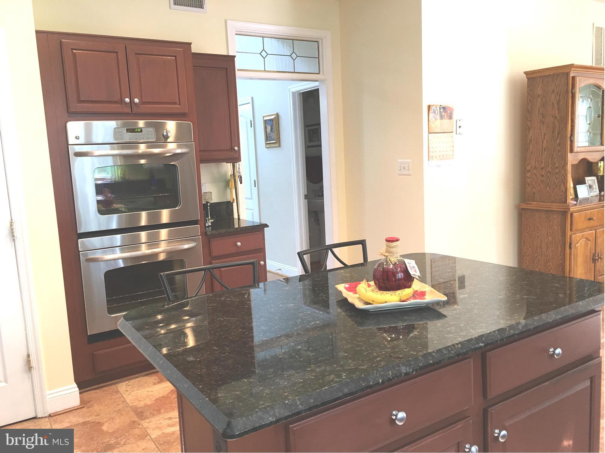 6130 Garden Road Springfield, VA 22152 - Photo 4 of 21 Kitchen