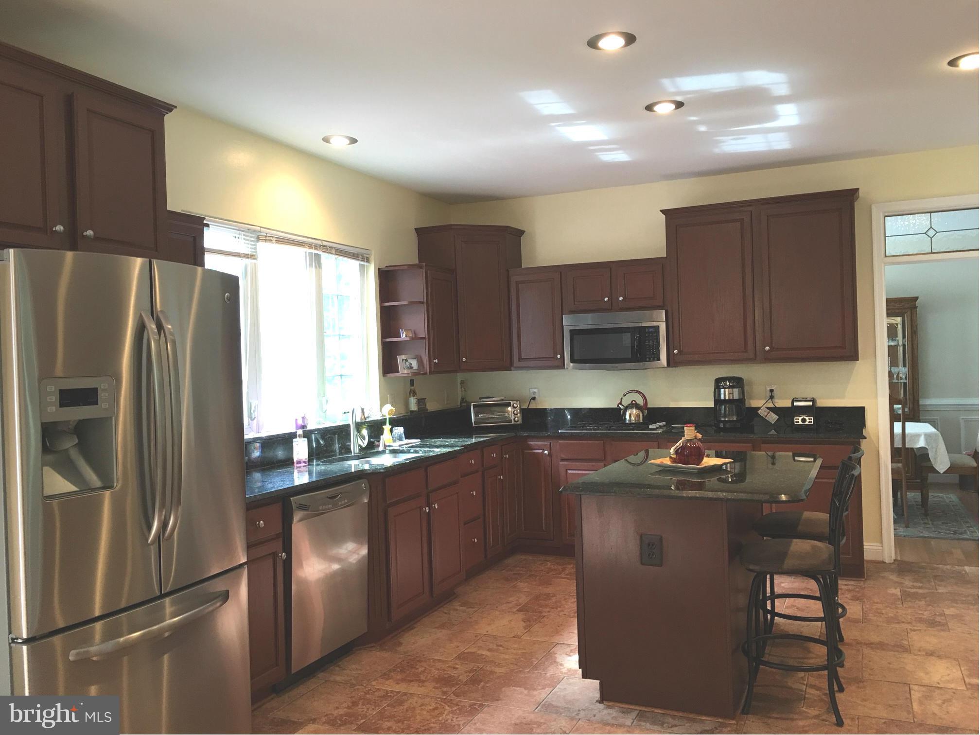 6130 Garden Road Springfield, VA 22152 - Photo 5 of 21 Kitchen w/ granite counters