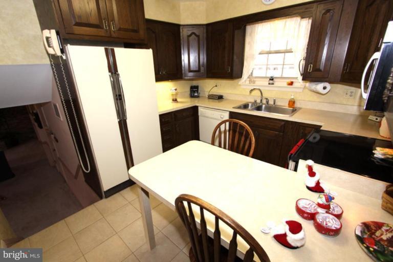 8104 Adair Lane Springfield, VA 22151 - Photo 15 of 30 Kitchen #3