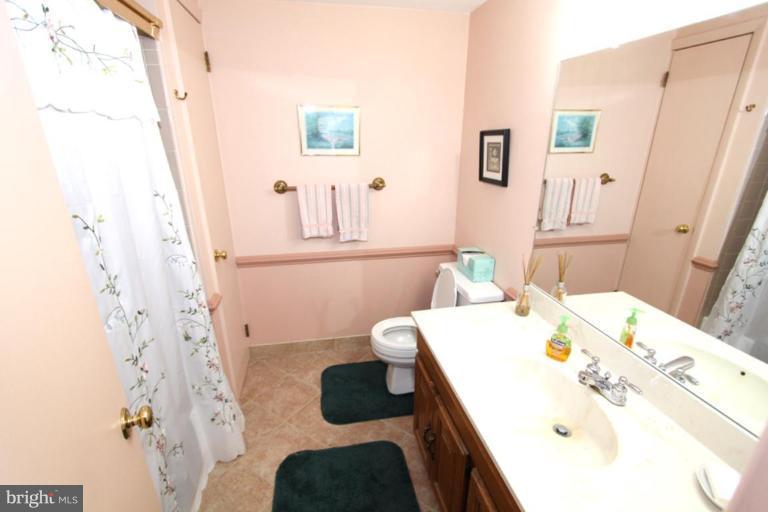 8104 Adair Lane Springfield, VA 22151 - Photo 21 of 30 Bath #2