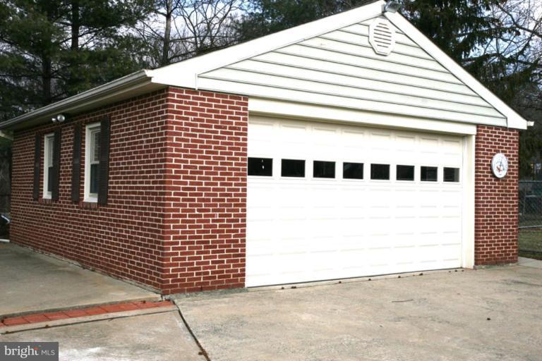 8104 Adair Lane Springfield, VA 22151 - Photo 4 of 30 Garage 1