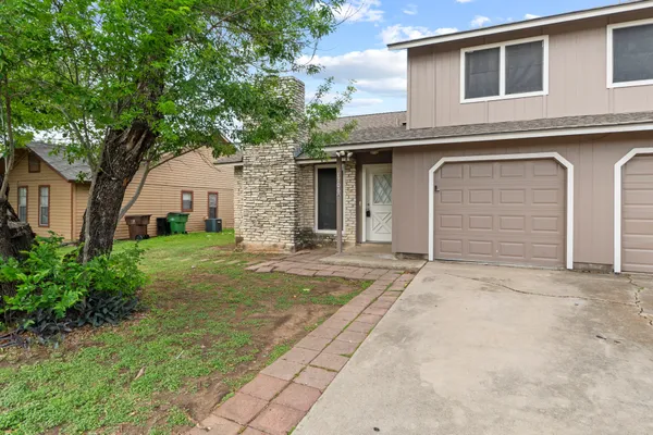 $1,450 | 1706 Onion Creek Village Drive, Unit A, Round Rock, TX 78664