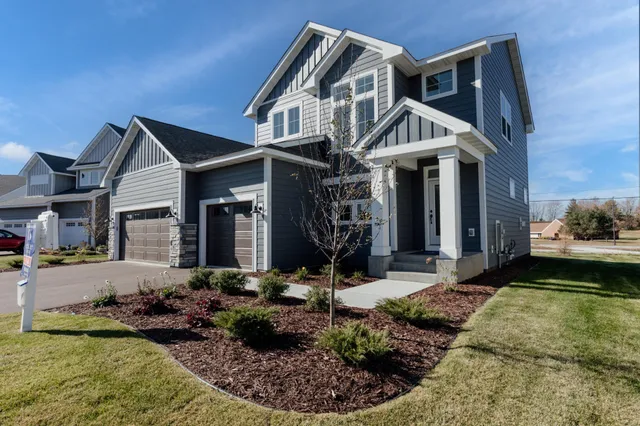$4,300 | 10226 Arrowwood Path, Woodbury, MN 55129