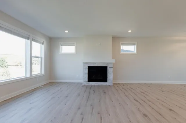 $4,300 | 10226 Arrowwood Path, Woodbury, MN 55129