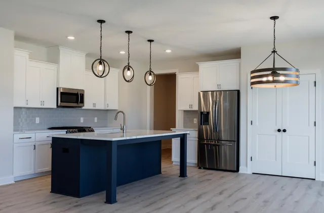 $4,300 | 10226 Arrowwood Path, Woodbury, MN 55129