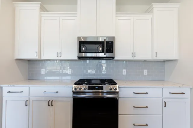 $4,300 | 10226 Arrowwood Path, Woodbury, MN 55129