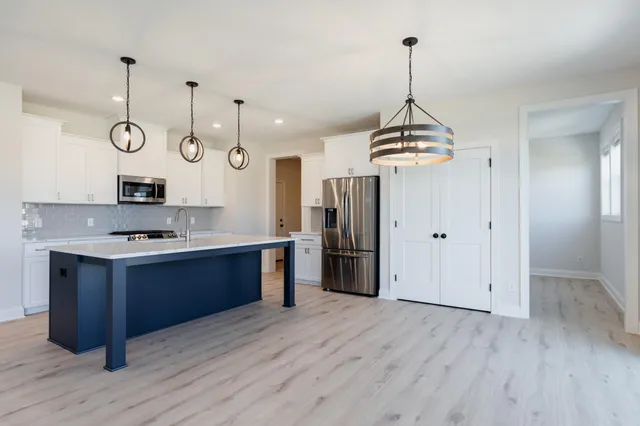 $4,300 | 10226 Arrowwood Path, Woodbury, MN 55129