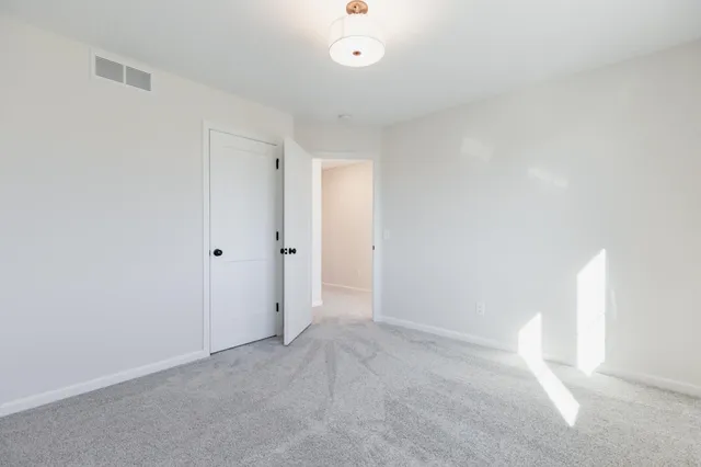 $4,300 | 10226 Arrowwood Path, Woodbury, MN 55129