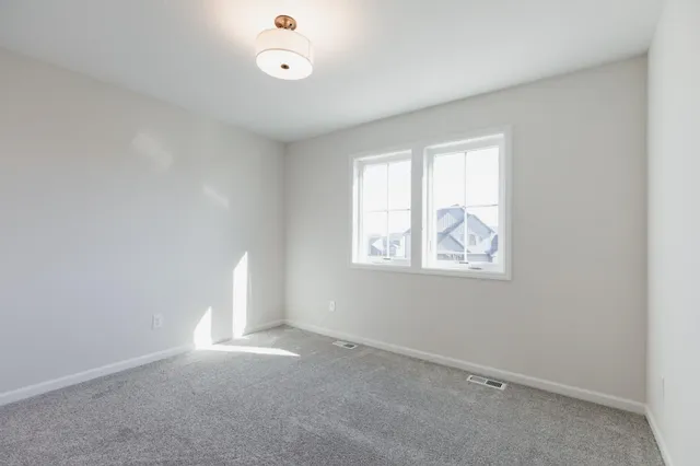 $4,300 | 10226 Arrowwood Path, Woodbury, MN 55129