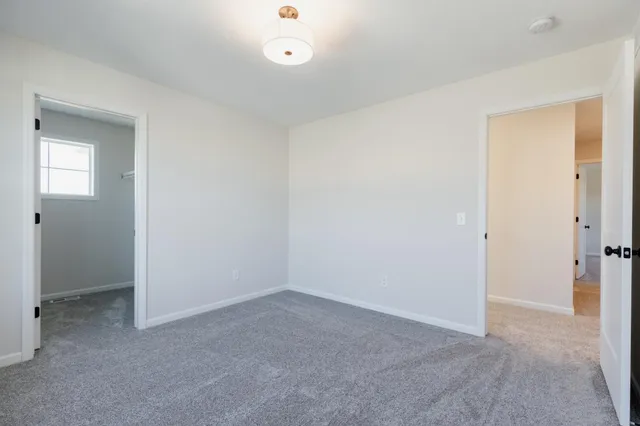 $4,300 | 10226 Arrowwood Path, Woodbury, MN 55129