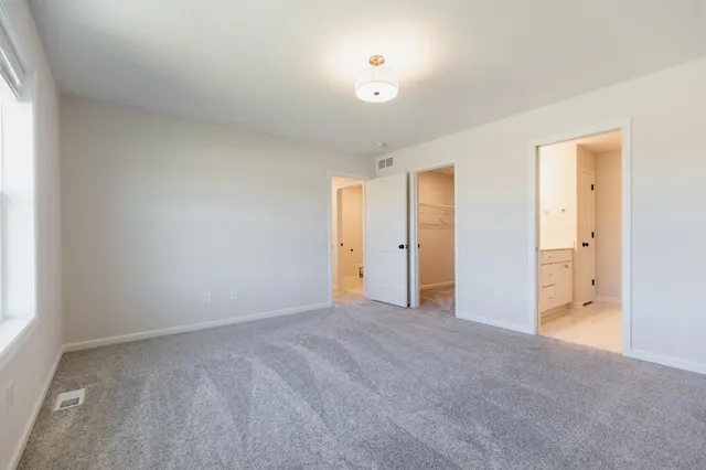 $4,300 | 10226 Arrowwood Path, Woodbury, MN 55129