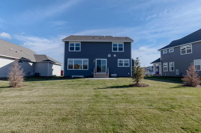 $4,300 | 10226 Arrowwood Path, Woodbury, MN 55129