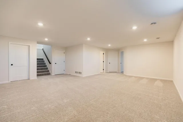 $4,300 | 10226 Arrowwood Path, Woodbury, MN 55129