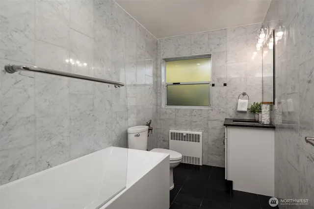 $2,495,000 | 6070 Seward Park Avenue South, Seattle, WA 98118